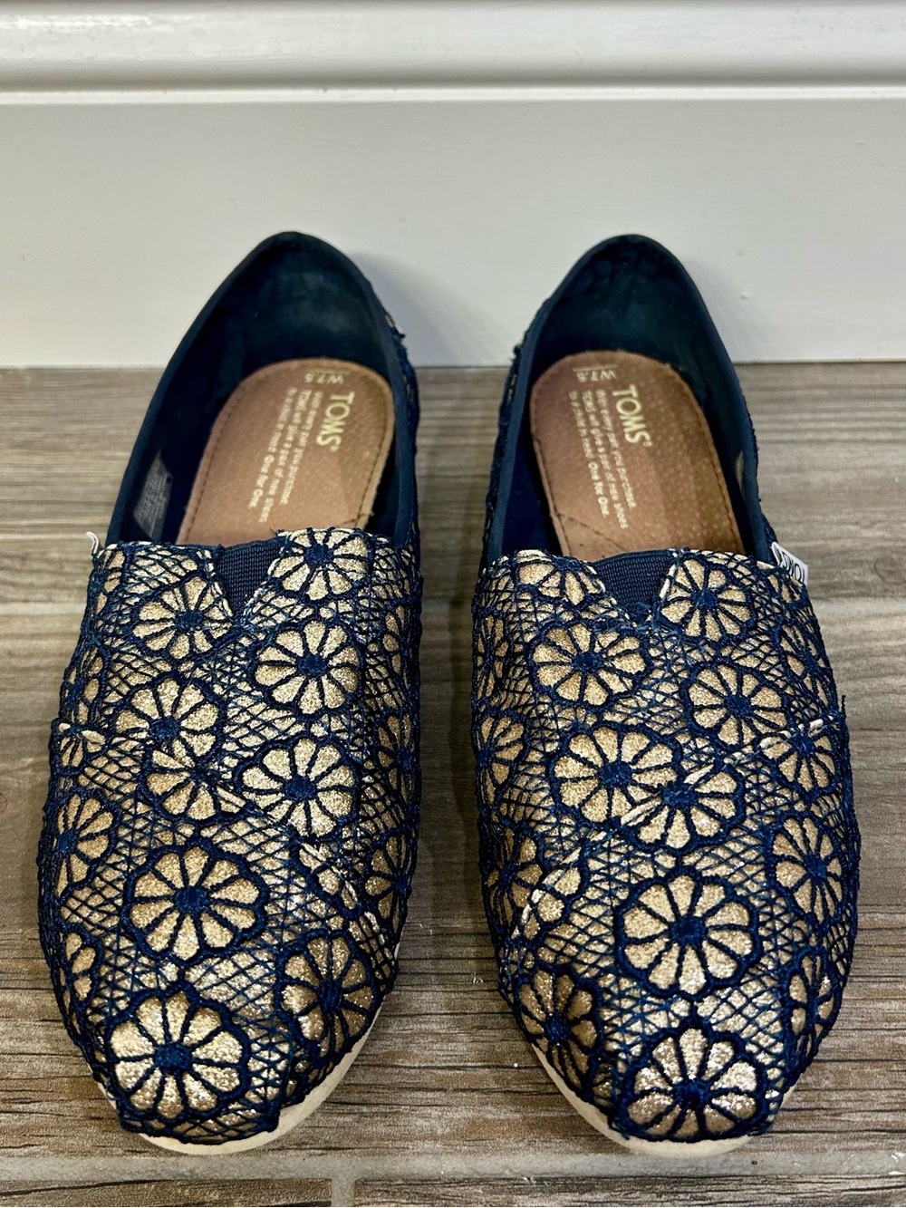 TOMS Alpargata Classic Crochet Glitter Flats Navy Gold Lace Slip On Shoes Size 7